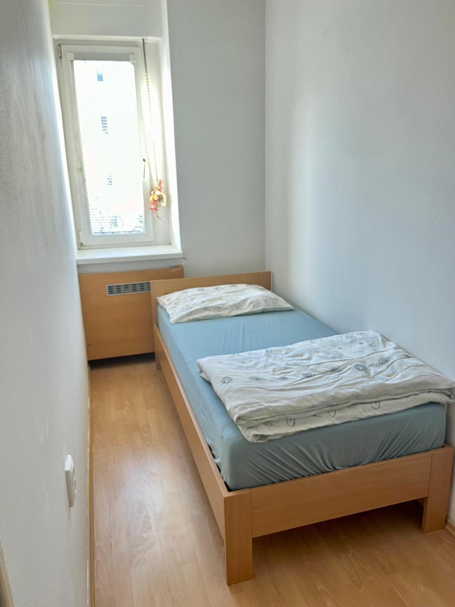 Victory Apartment Bratislava Buitenkant foto